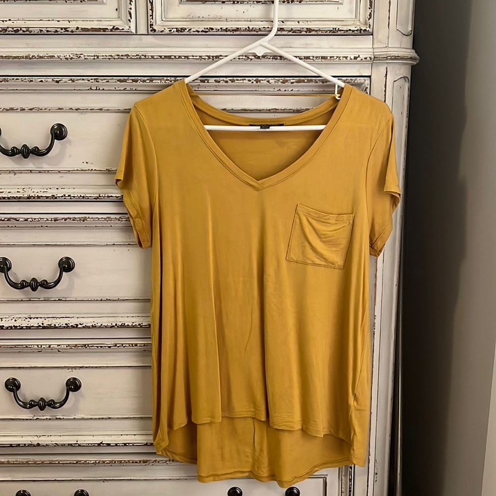 Relaxed V-Neck Short Sleeve Pocket Blouse in Mustard